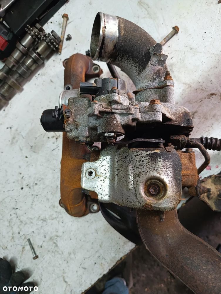 TURBOSPREZARKA 17201-0L070 2.5 HILUX - 1