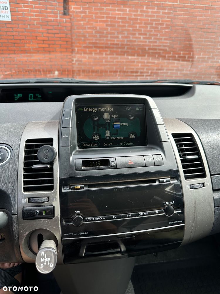 Toyota Prius 1.5 VVT-i Prestige - 18