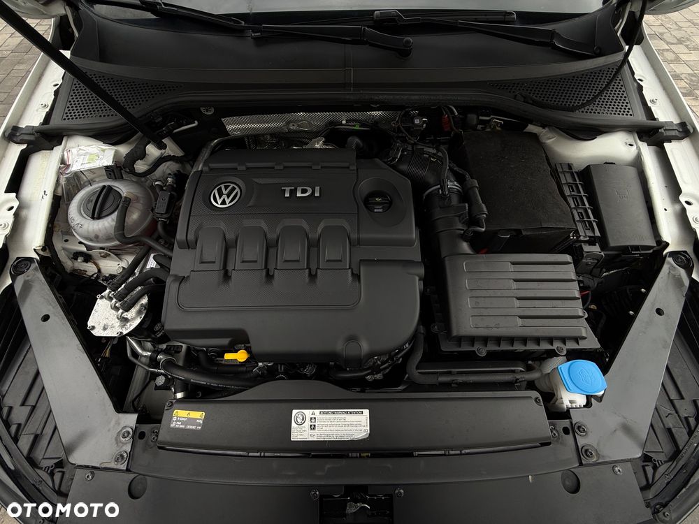 Volkswagen Passat 2.0 TDI (BlueMotion Technology) Comfortline - 38