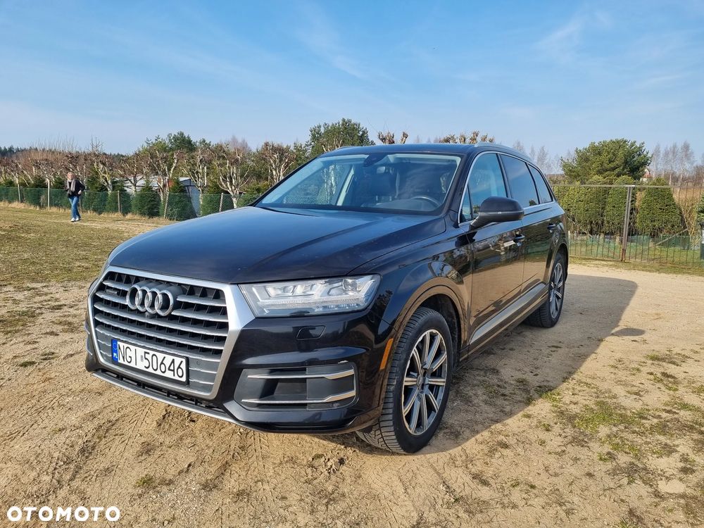 Audi Q7 - 1