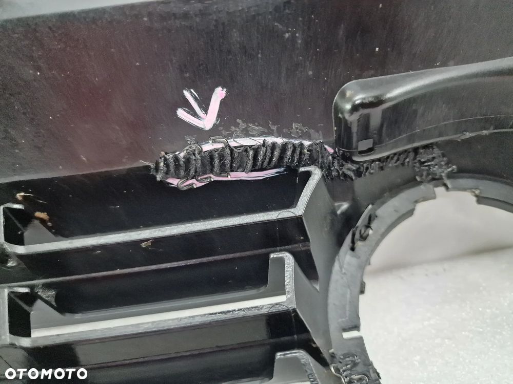 VW POLO 6C0 LIFT 14- ATRAPA / GRILL PRZEDNI PRZÓD NA WYSOKI POŁYSK , NR 6C0853651K / 6C0853653F , NR AUKCJI GL272 - 22