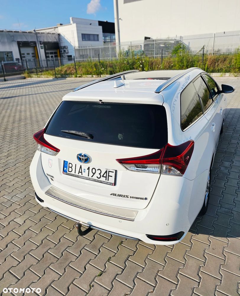 Toyota Auris Hybrid 135 Dynamic - 8