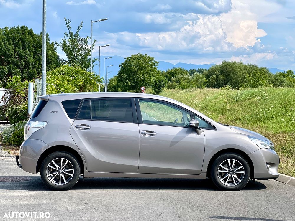 Toyota Verso - 5