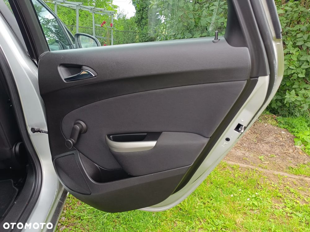 Opel Astra 1.7 CDTI - 34