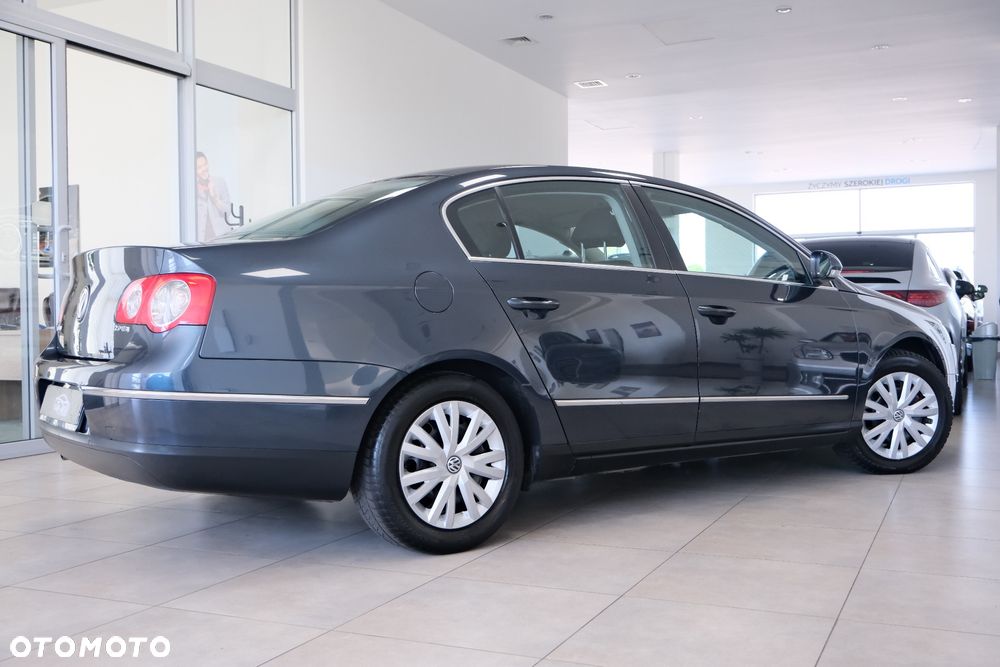 Volkswagen Passat - 6