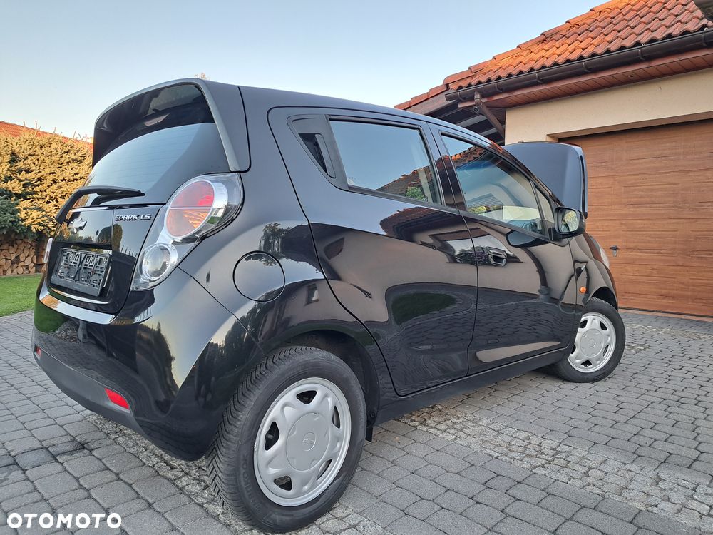 Chevrolet Spark 1.0 LT - 38