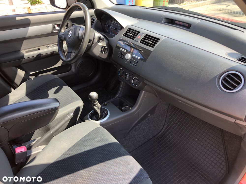 Suzuki Swift 1.3 GLX / Comfort - 29