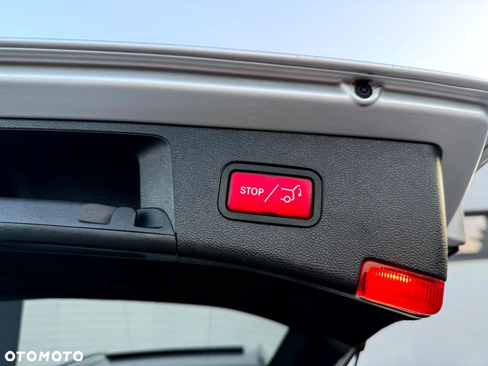 Mercedes-Benz Klasa E 220 CDI Automatik Avantgarde - 35