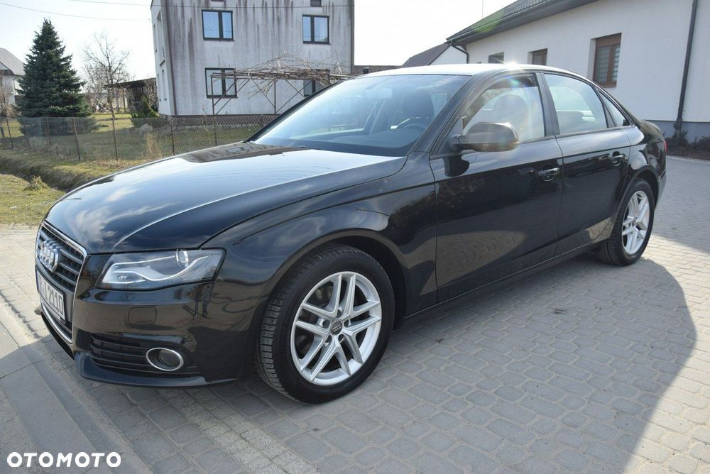 Audi A4 Limousine - 5