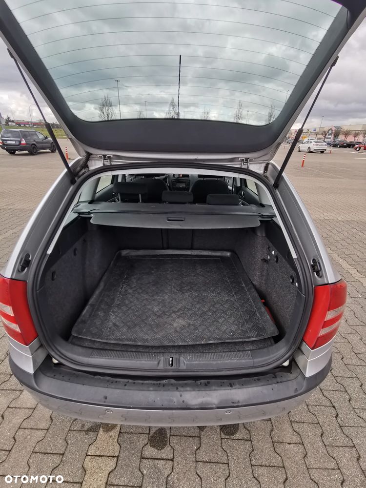 Skoda Octavia 1.6 Classic - 19