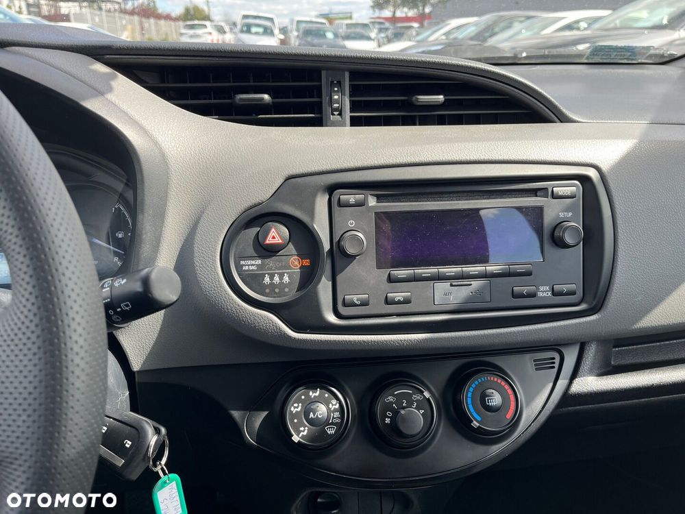 Toyota Yaris - 15