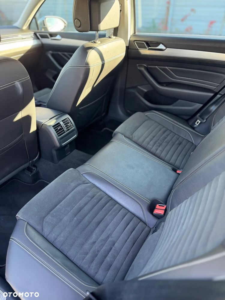 Volkswagen Passat - 9