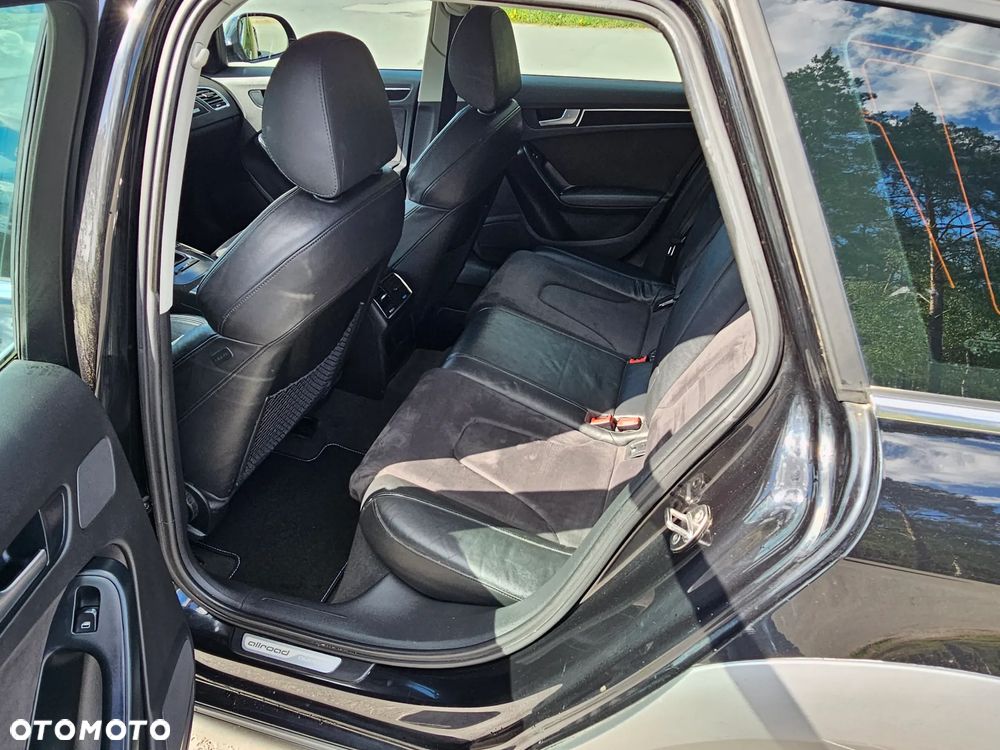 Audi A4 Avant 2.0 TFSI quattro Ambiente - 23