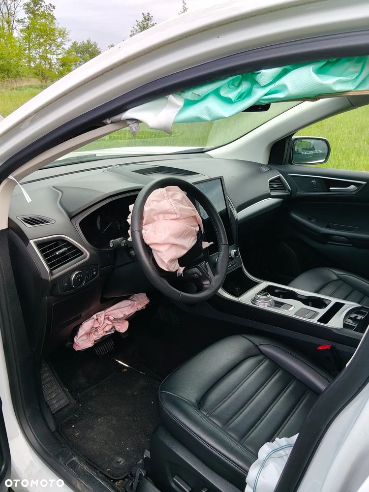 Volkswagen Passat - 21