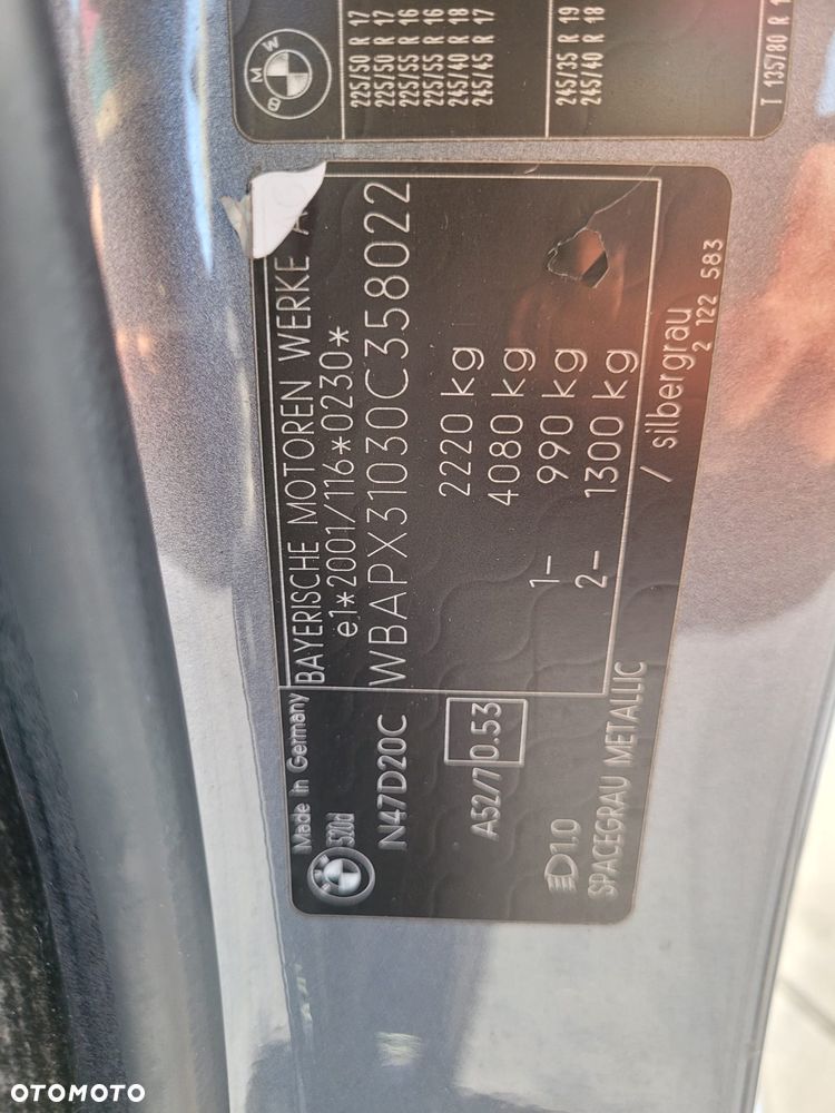 BMW Seria 5 520d - 28