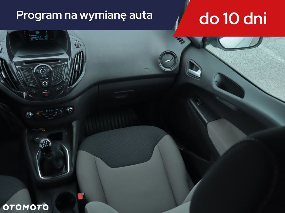 Ford Tourneo Courier - 10