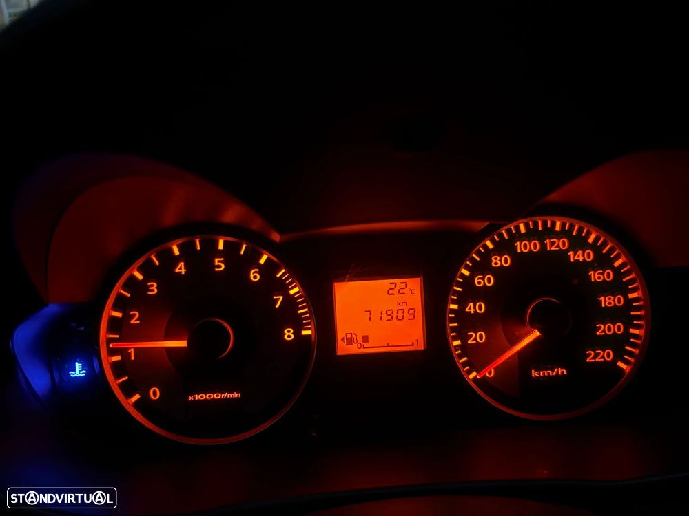 Mitsubishi Colt - 10