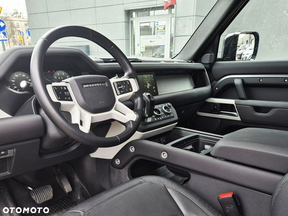 Land Rover Defender - 19