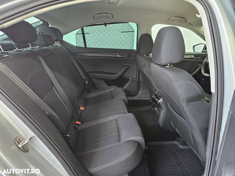 Skoda Superb 2.0 TDI 4X4 DSG Style - 35