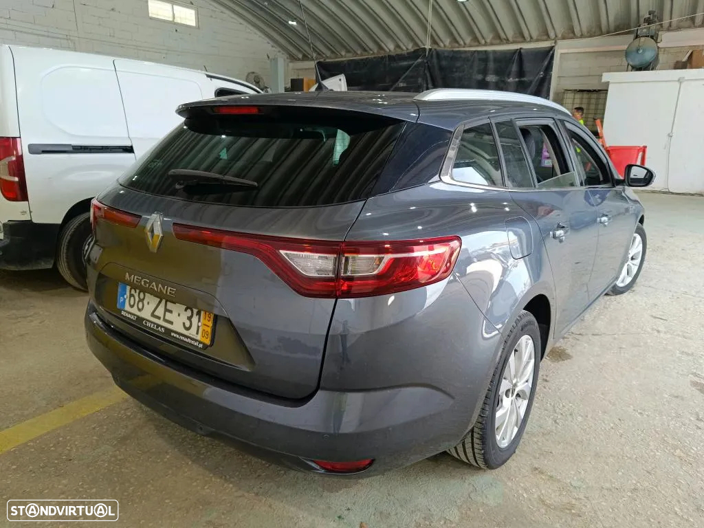 Renault Mégane Sport Tourer 1.3 TCe Limited - 3