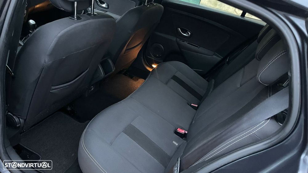 Renault Mégane Sport Tourer 1.5 dCi Dynamique - 19