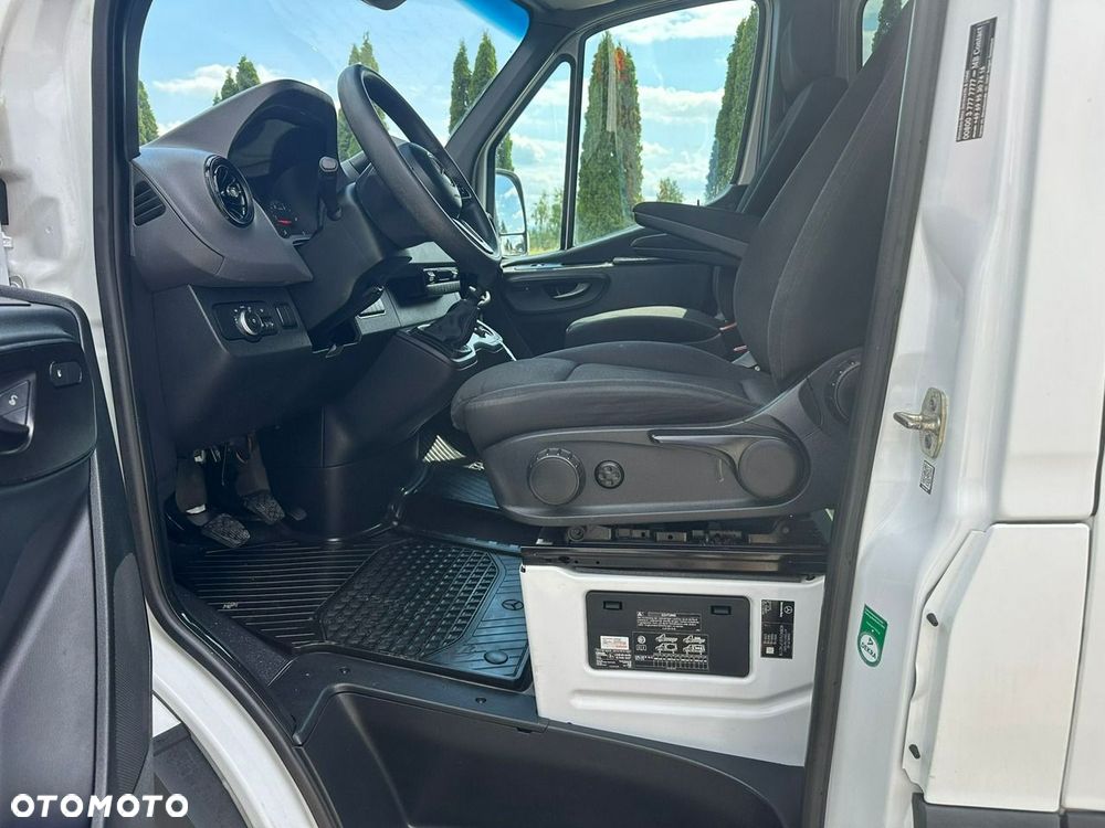 Mercedes-Benz Sprinter - 18