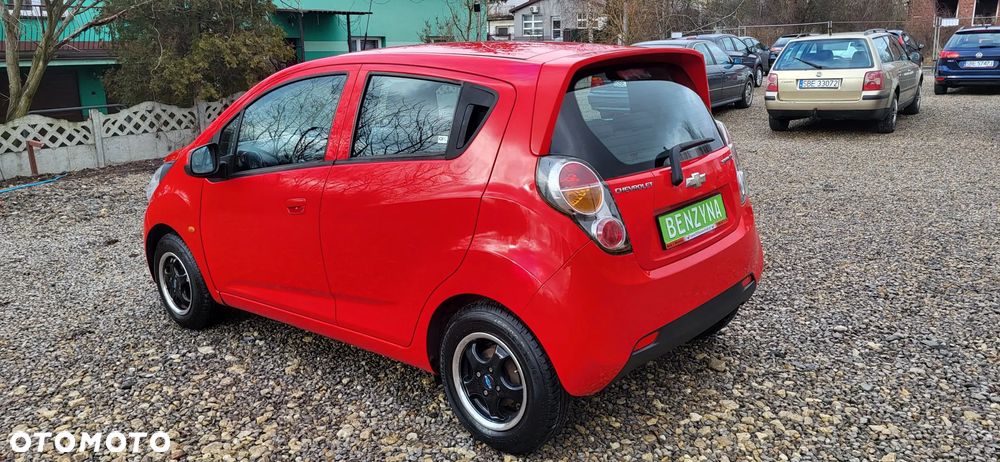 Chevrolet Spark - 34