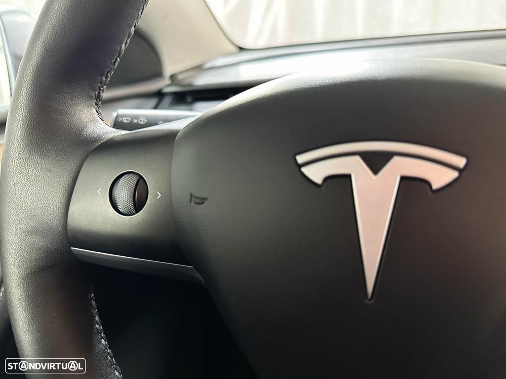 Tesla Model Y Performance Dual Motor AWD - 43