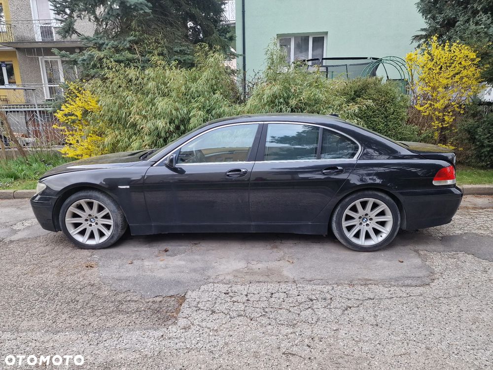 BMW Seria 7 745i - 13