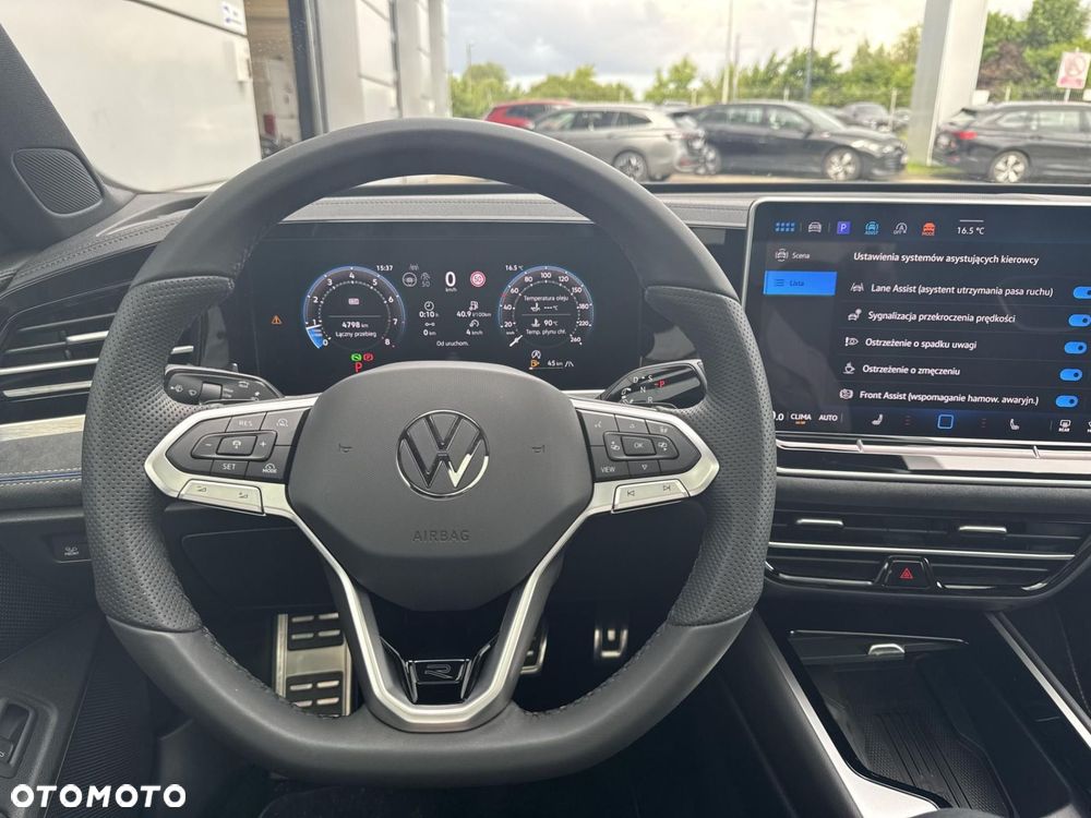 Volkswagen Passat - 11
