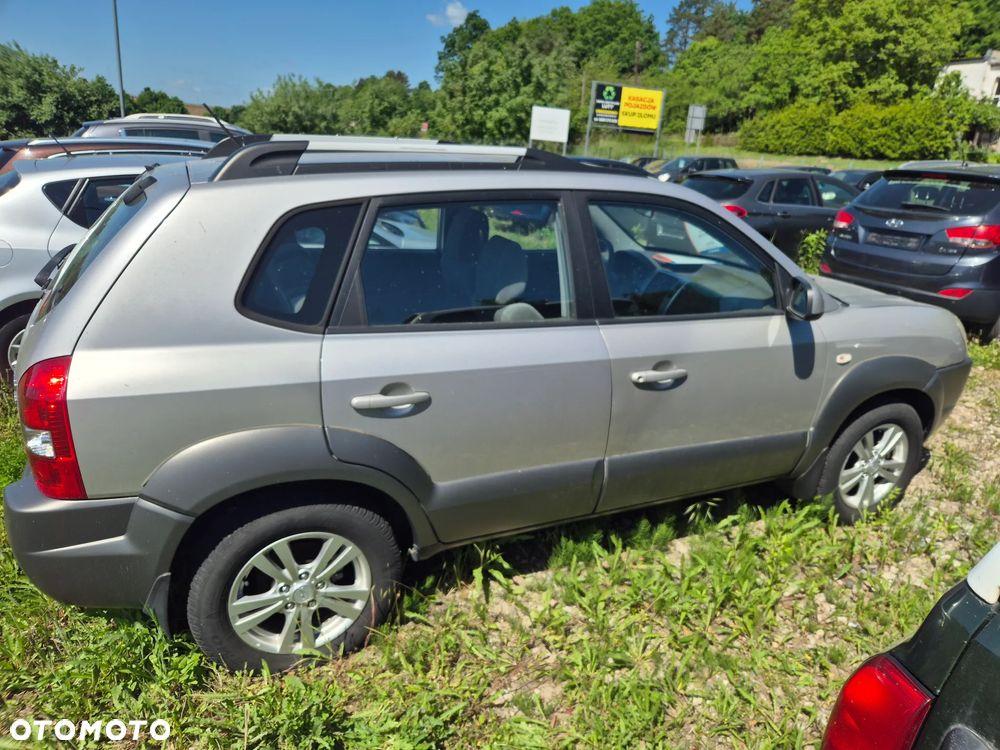 Hyundai Tucson 2.0 CRDi 2WD GLS - 8