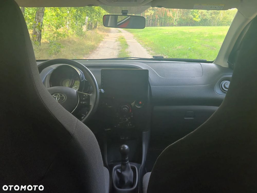 Toyota Aygo x-play - 16