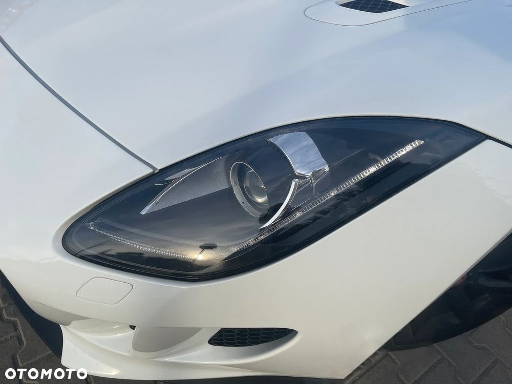 Jaguar F-Type - 14