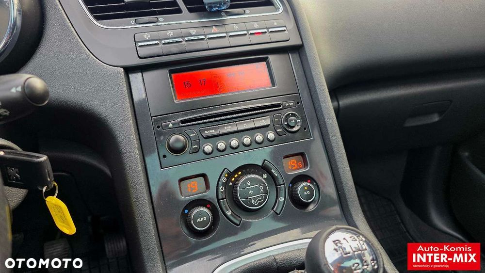 Peugeot 5008 - 24