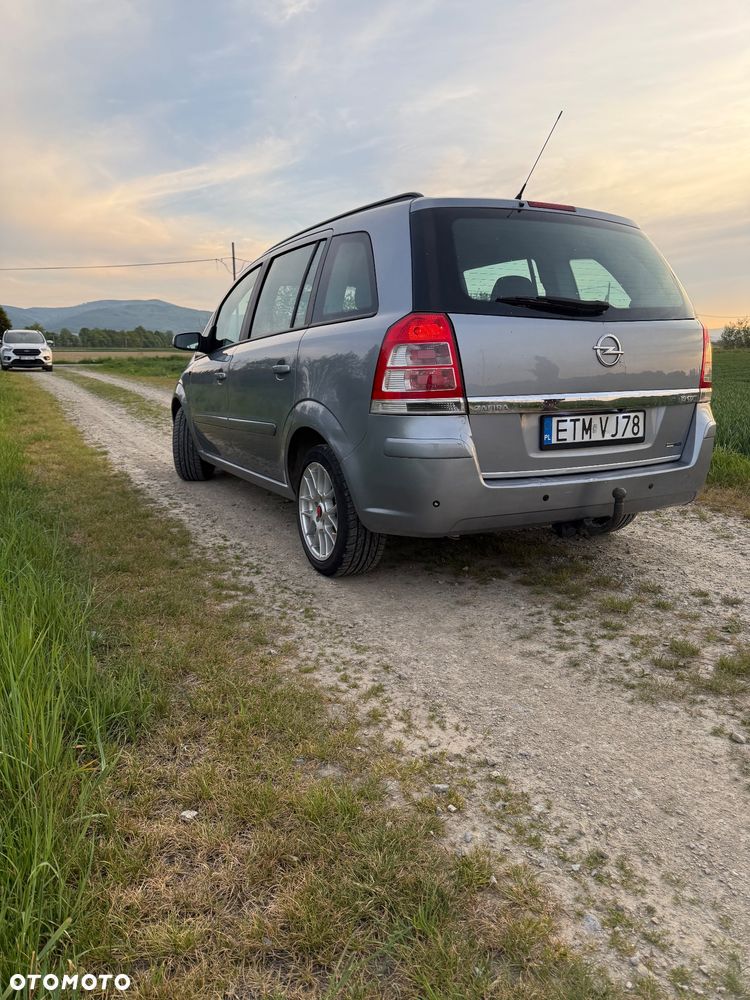 Opel Zafira 1.9 CDTI Enjoy - 4