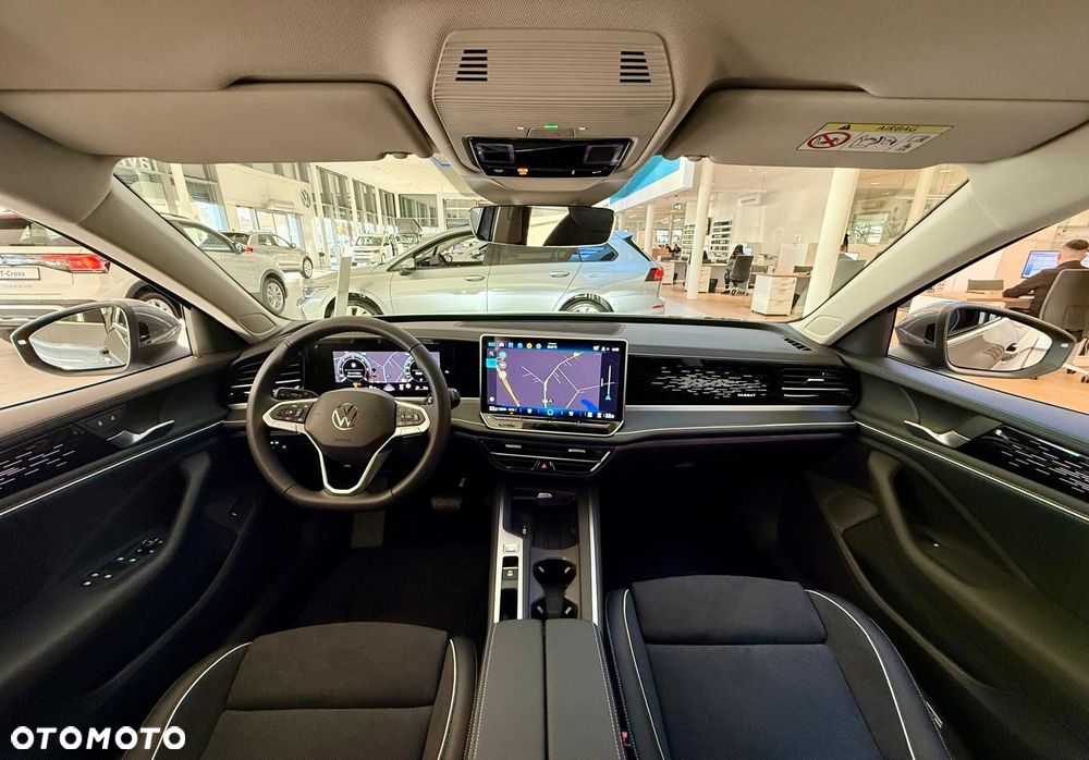 Volkswagen Passat - 11