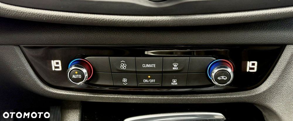 Opel Insignia 2.0 CDTI Innovation S&S - 22