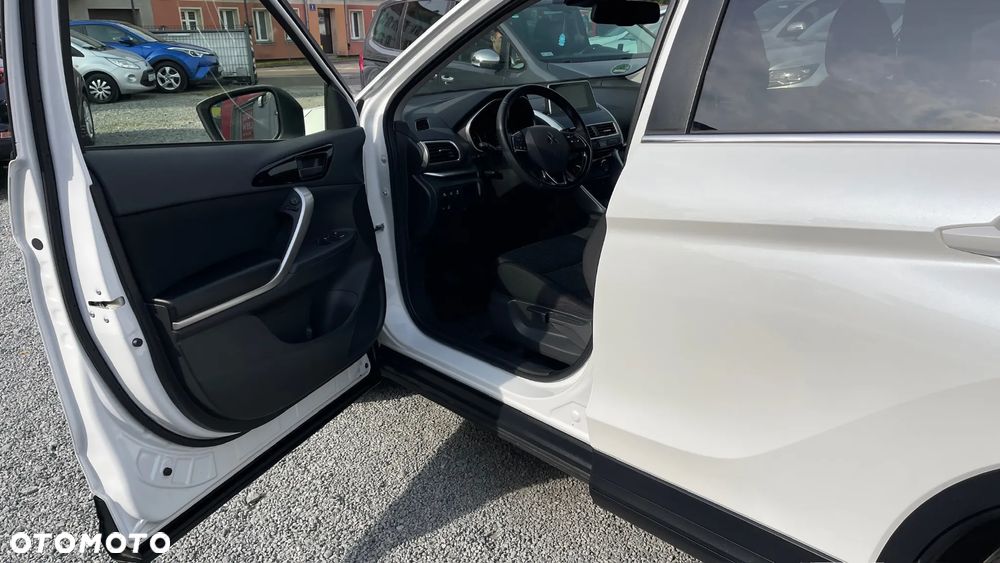 Mitsubishi Eclipse Cross - 30