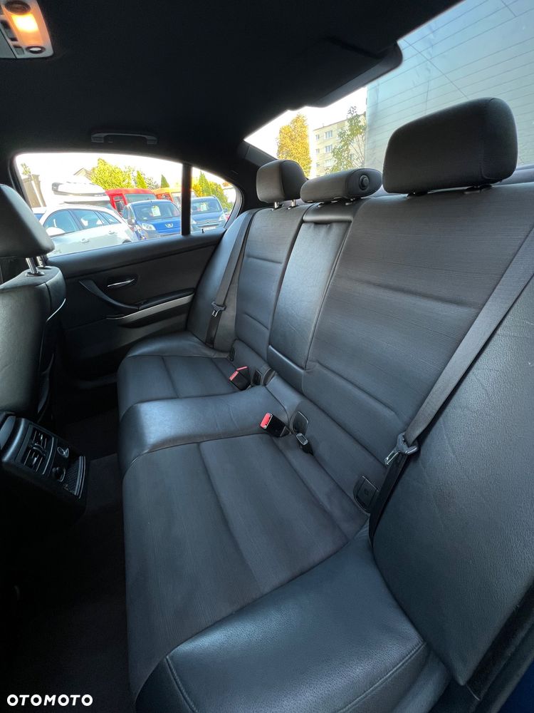 BMW Seria 3 330xd - 16