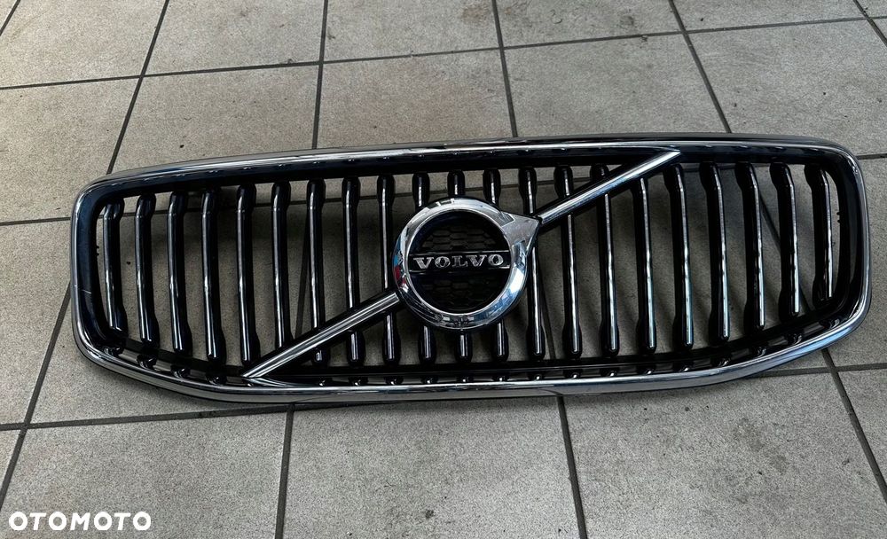 ATRAPA GRIL VOLVO XC60 II 31425535 - 2