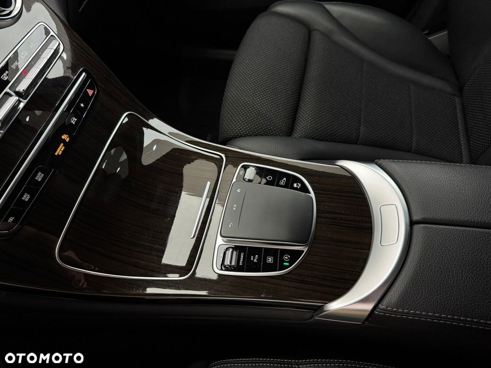 Mercedes-Benz GLC 300 d 4-Matic - 25