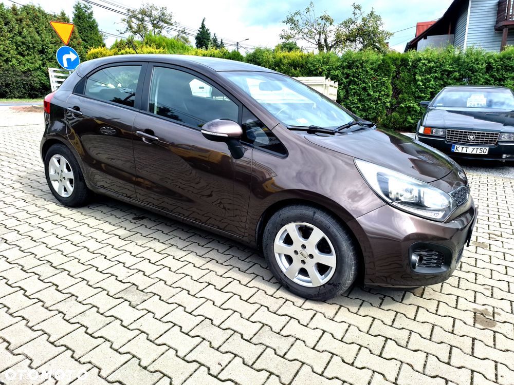 Kia Rio - 27