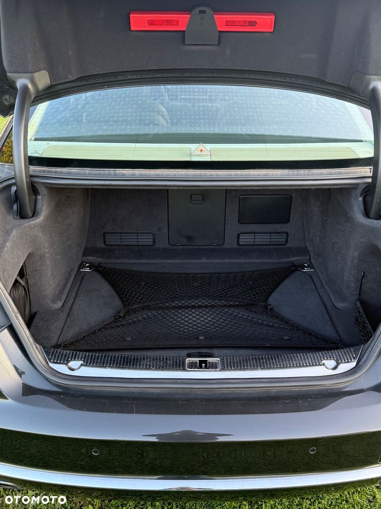 Audi A8 4.2 TDI Quattro - 12