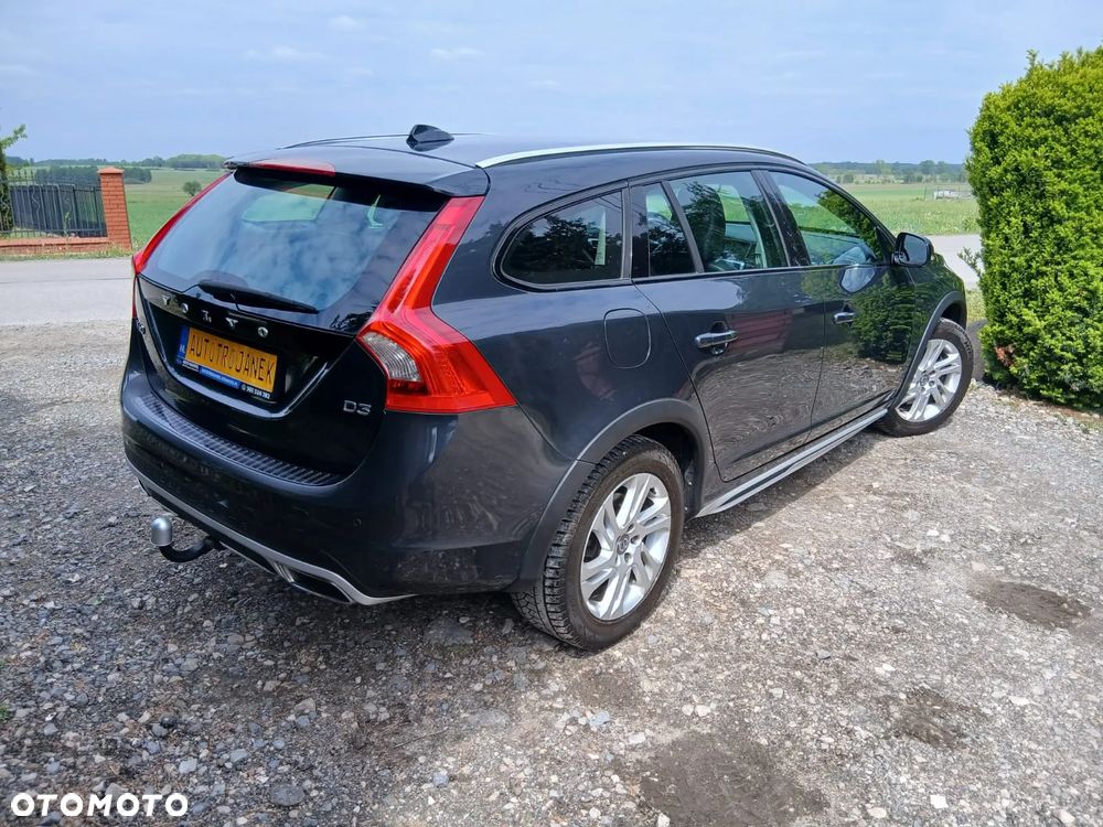 Volvo V60 D3 Summum - 6