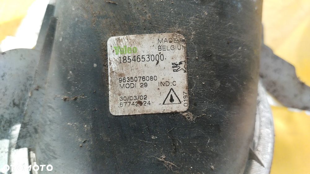 9635076080 Halogen prawy Peugeot 206 - 4