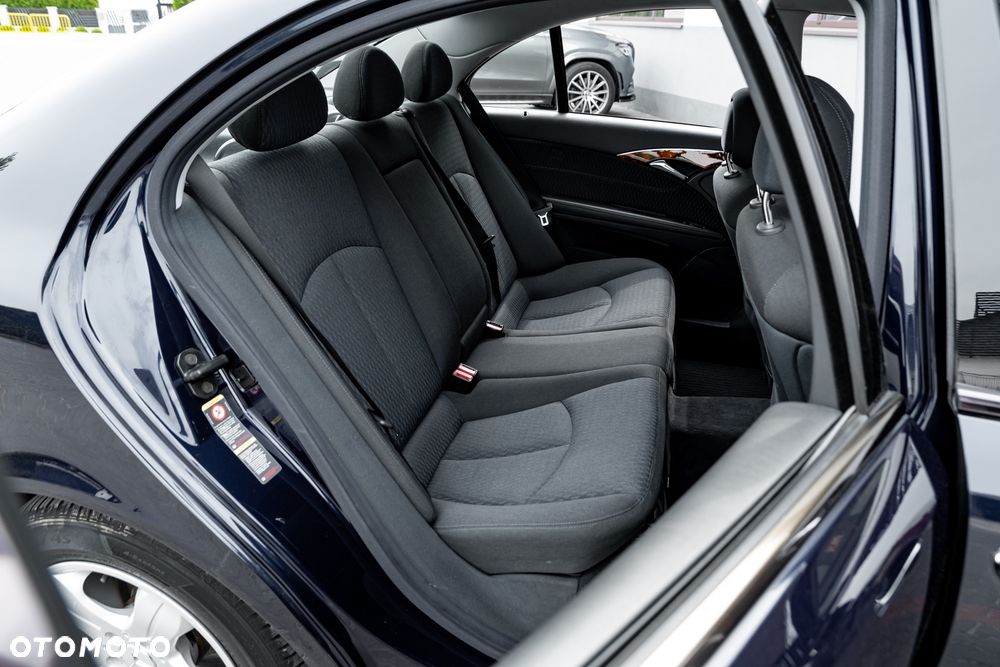 Mercedes-Benz Klasa E 200 Kompressor Automatik Elegance Sport Edition - 23