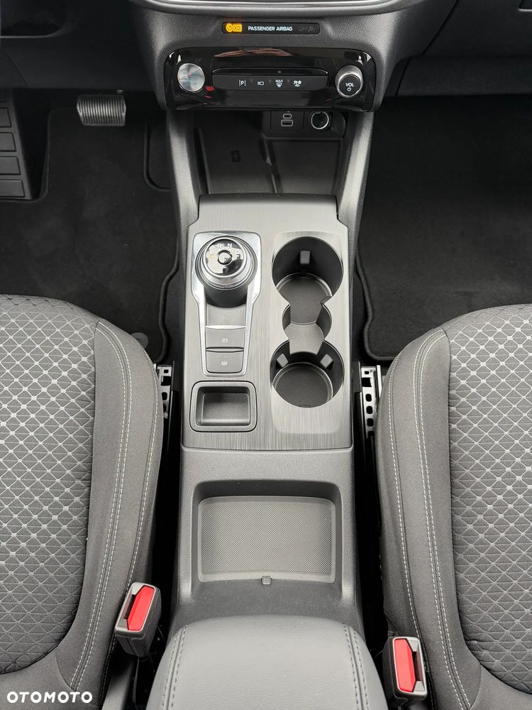 Ford Kuga 2.5 FHEV AWD Titanium eCVT - 31