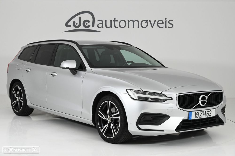 Volvo V60 2.0 D3 Momentum Geartronic - 1