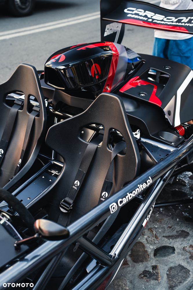 Ariel Atom - 9
