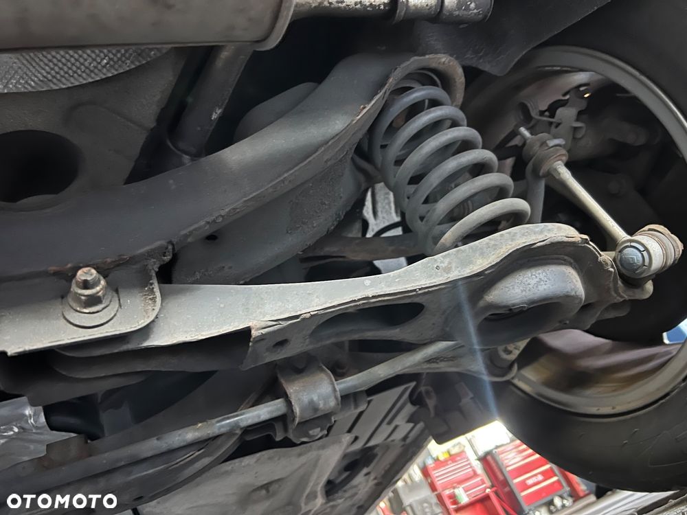 Ford Kuga - 37